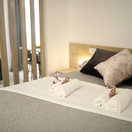 Sens Apartment *