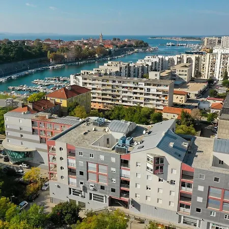 아파트 Sens 자다르