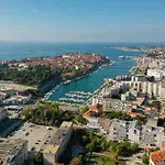 Sens Apartment *