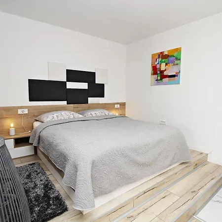 Sens By Belmont Realty