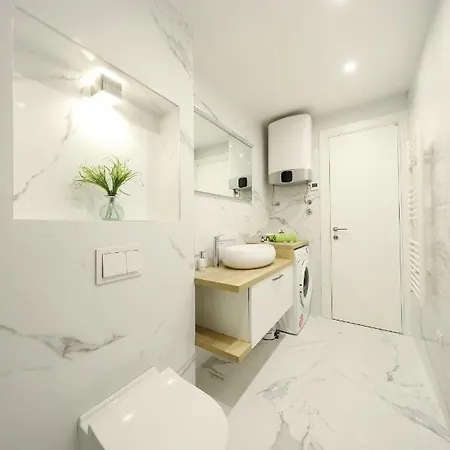 Sens By Belmont Realty