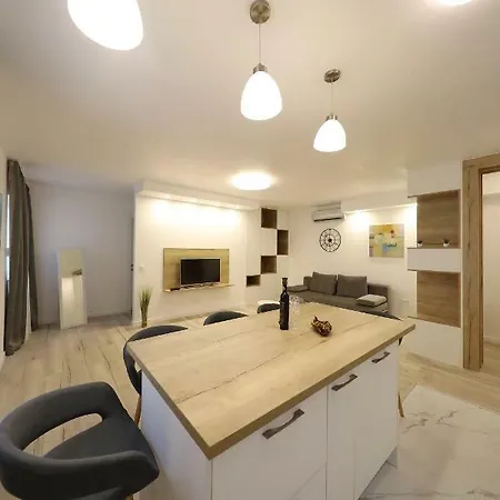 Sens By Belmont Realty