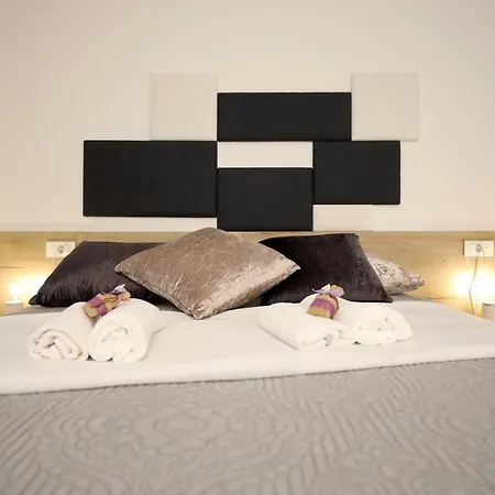 Sens By Belmont Realty *